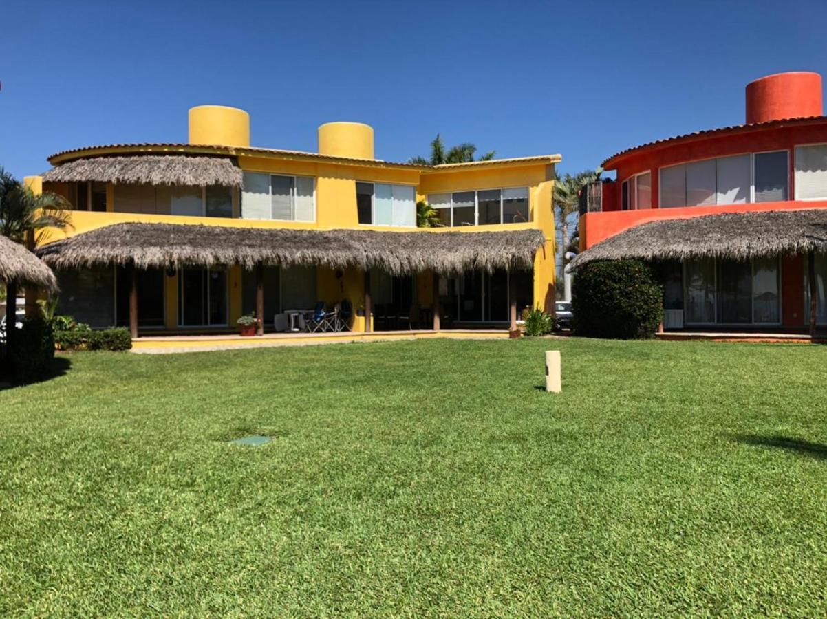 Villas Playa Blanca Zihuatanejo Exterior photo